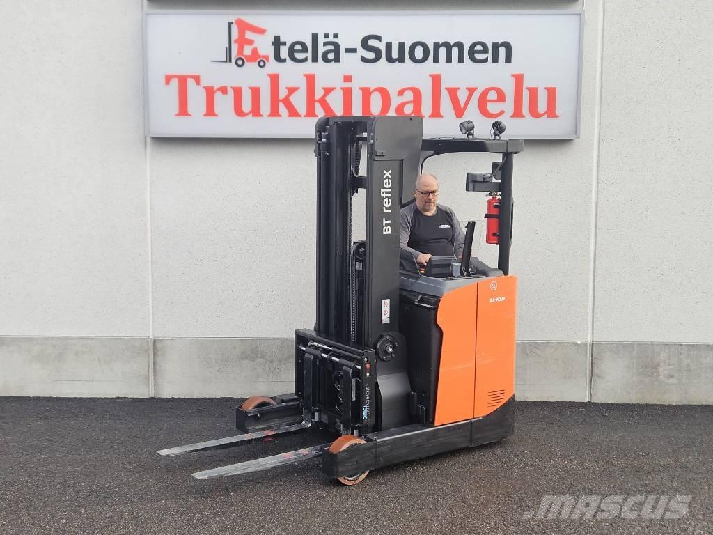 Toyota RRE 140 HE Reach trucks