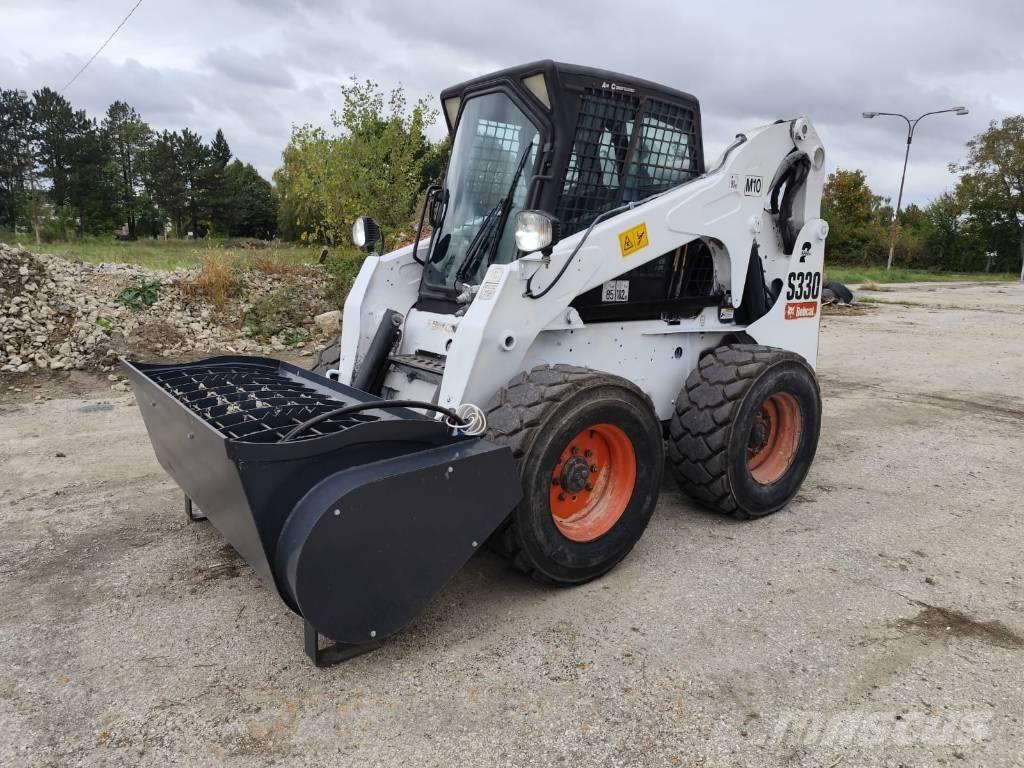 Bobcat S 330 Skid steer loaders