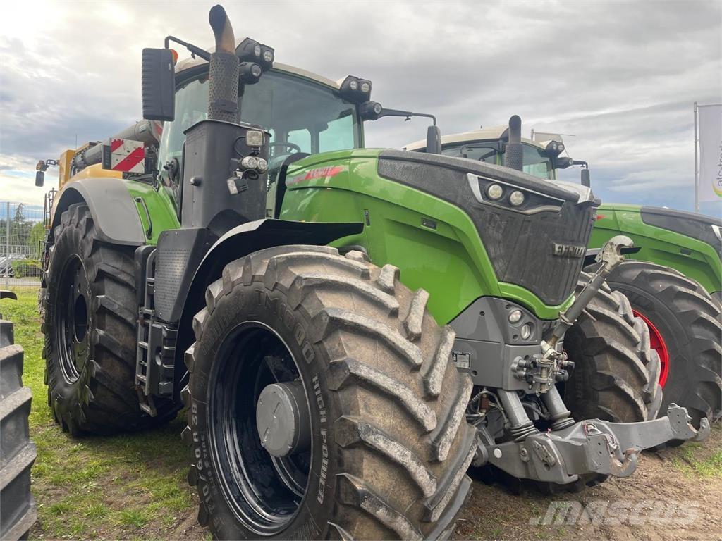 Fendt 1050 Vario Tractors