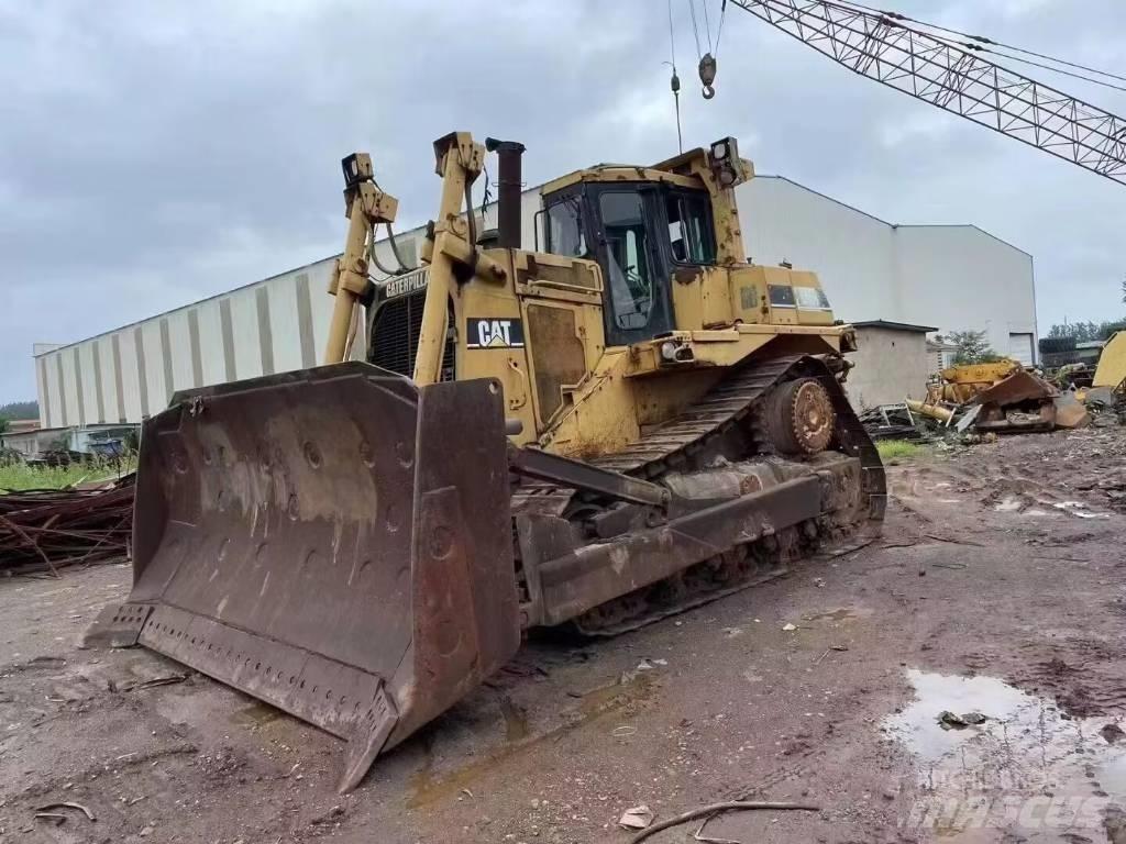 CAT D 9 N Crawler dozers
