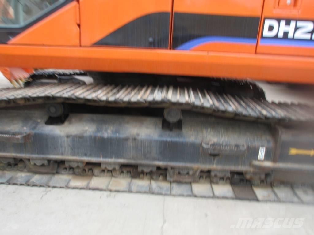 Doosan DH 220 LC-7 Crawler excavators