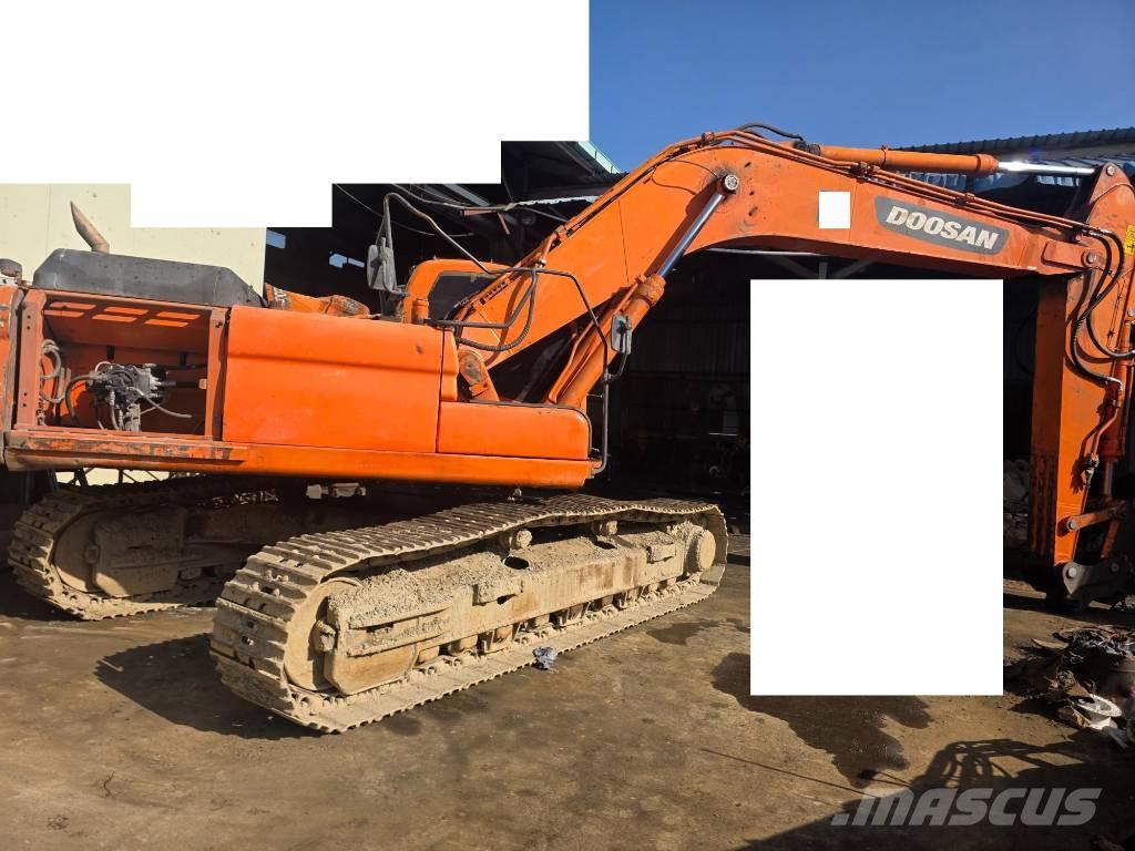 Doosan DX 300 LCA Crawler excavators