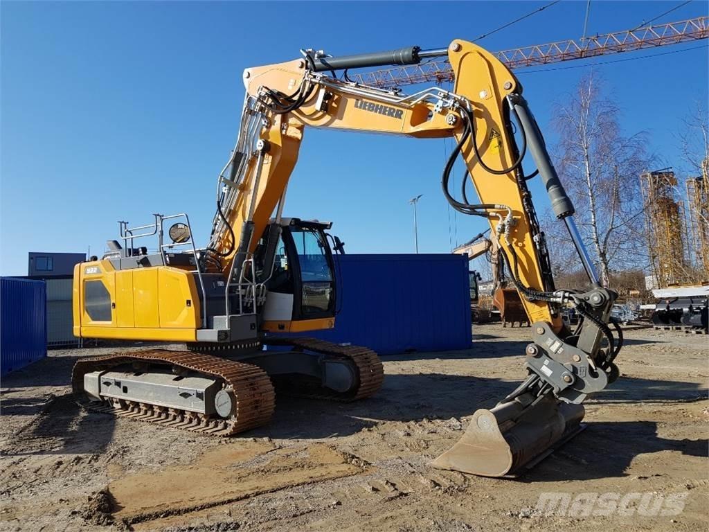Liebherr R922 Crawler excavators