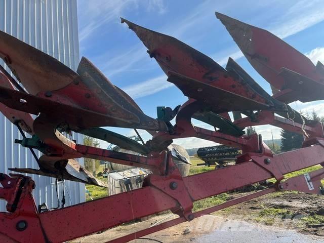 Kverneland 100-8 Reversible ploughs