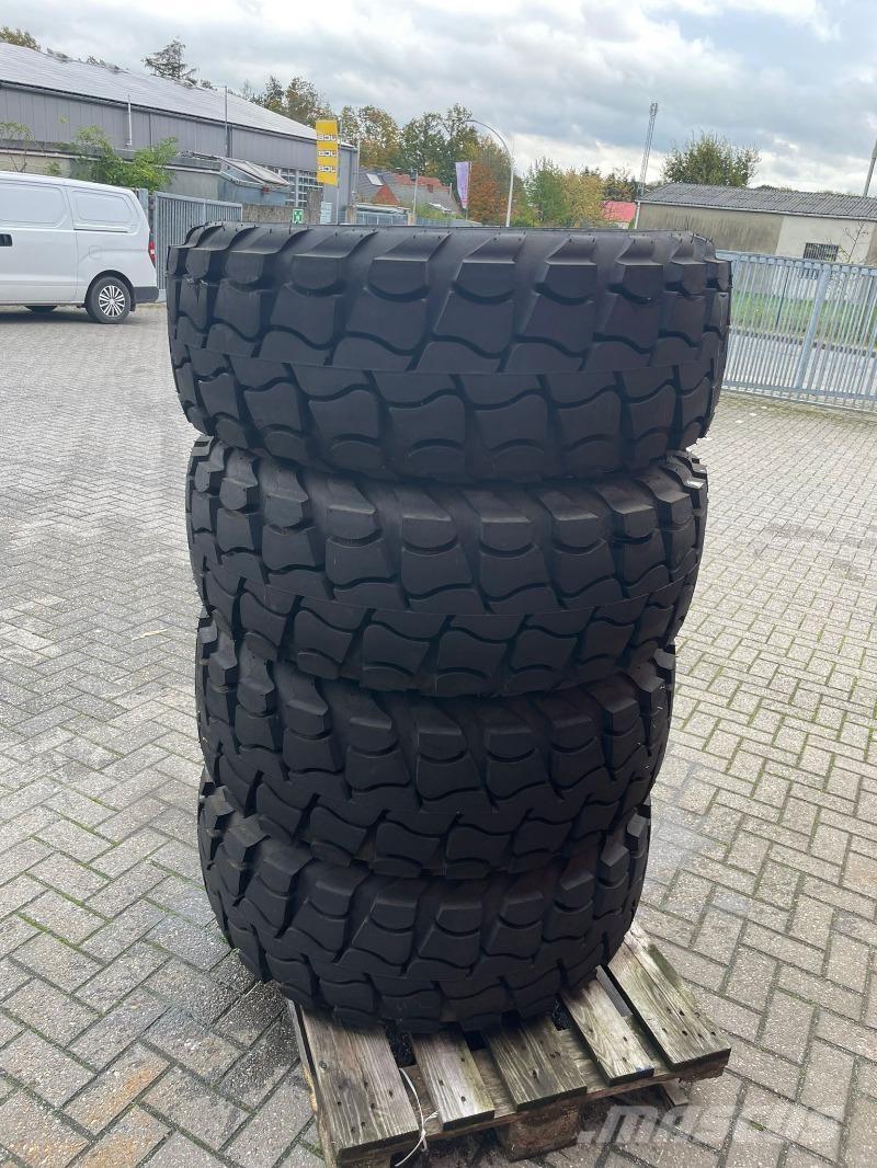 Aeolus 405/70R20 Tyres, wheels and rims