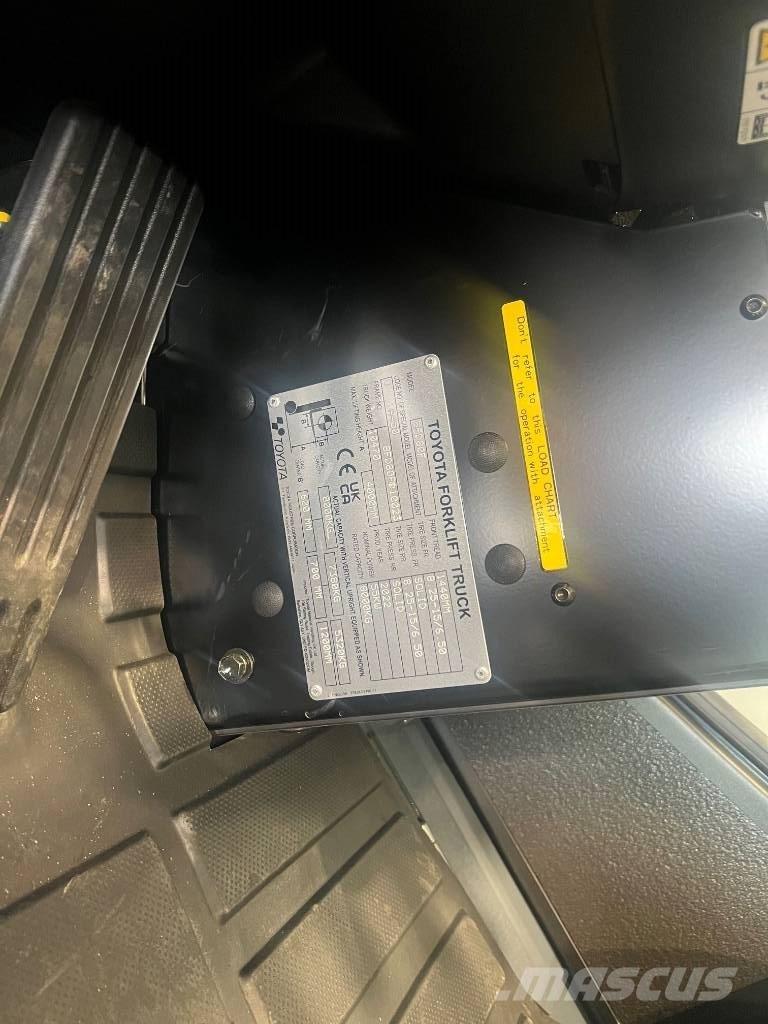 Toyota 8 FD 80 F Diesel trucks