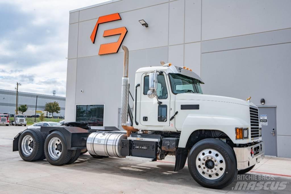 Mack Pinnacle 64T Tractor Units