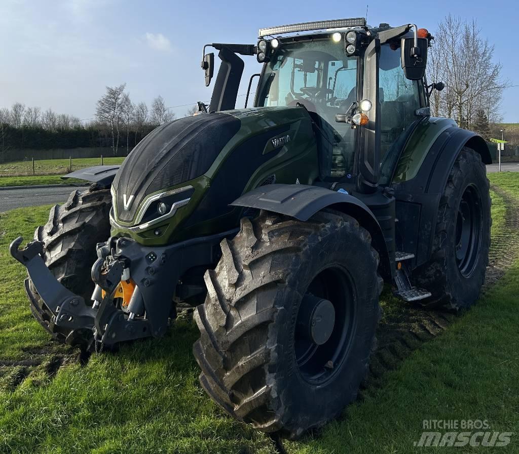 Valtra T235 Tractors