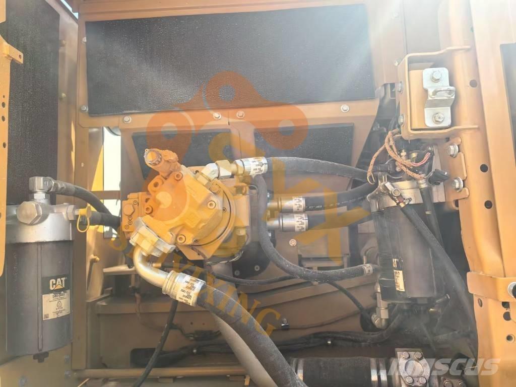 CAT 345GC Crawler excavators