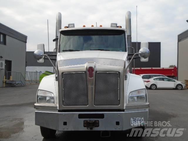 Kenworth T 880 Tractor Units