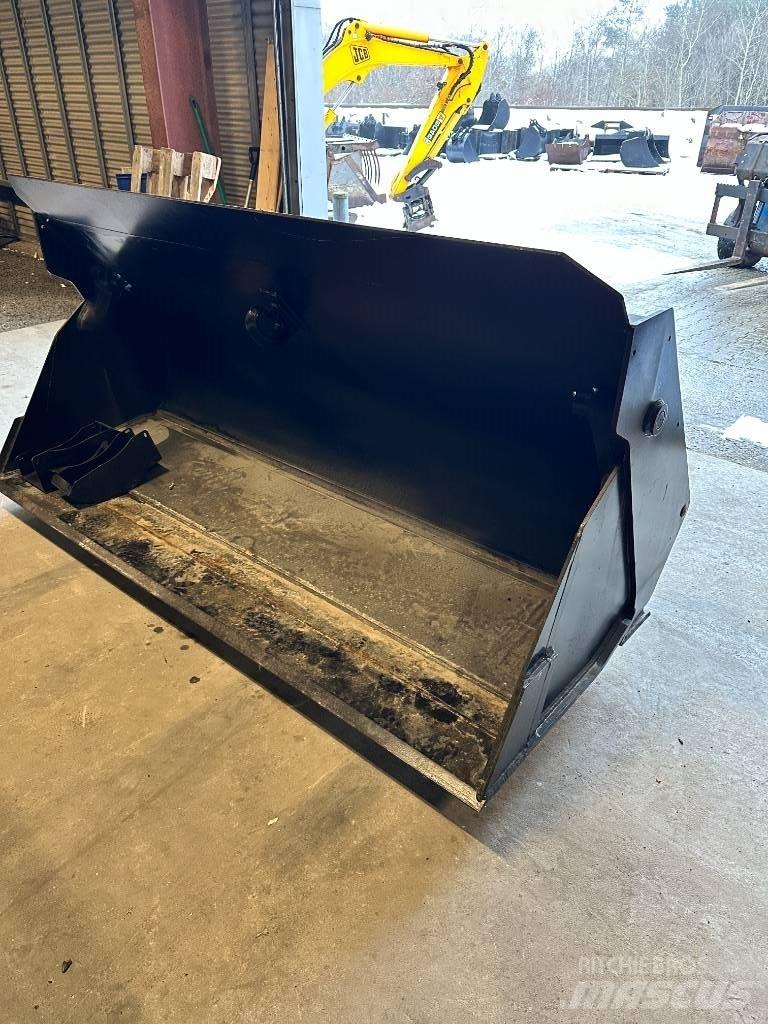 JCB 4i1 - Volvo skifte Buckets