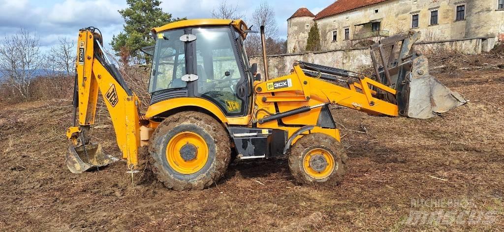 JCB 3 CX Backhoe loaders