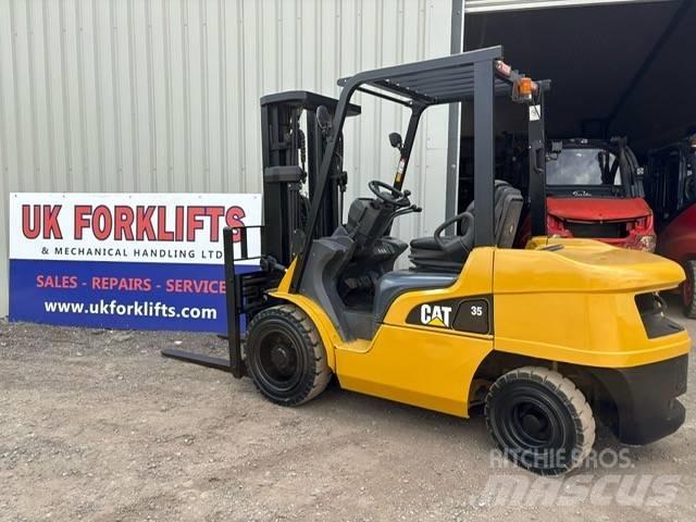CAT DP 35 N Diesel trucks