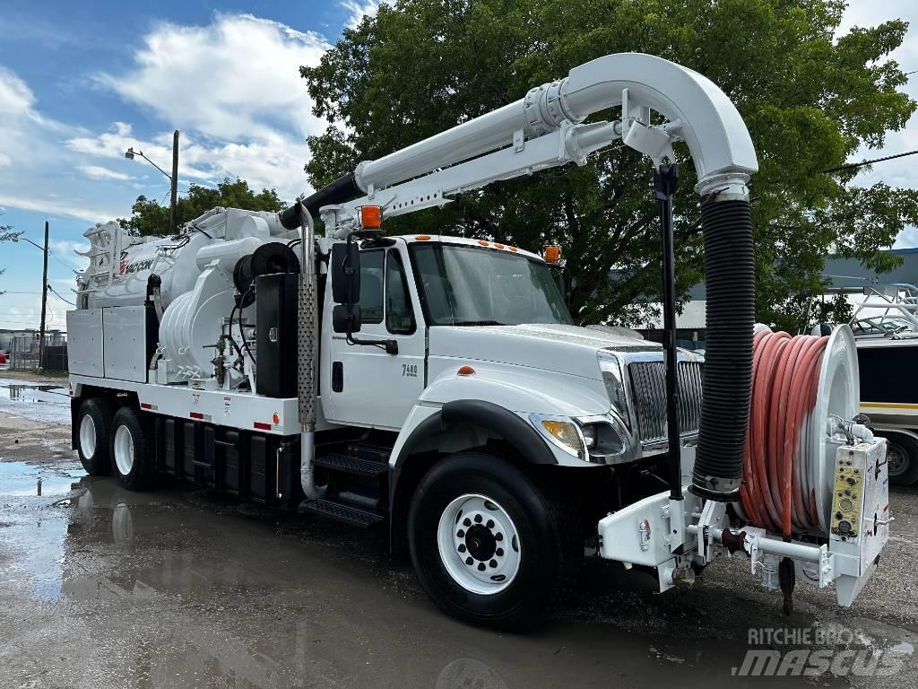 International 7400 Combi / vacuum trucks