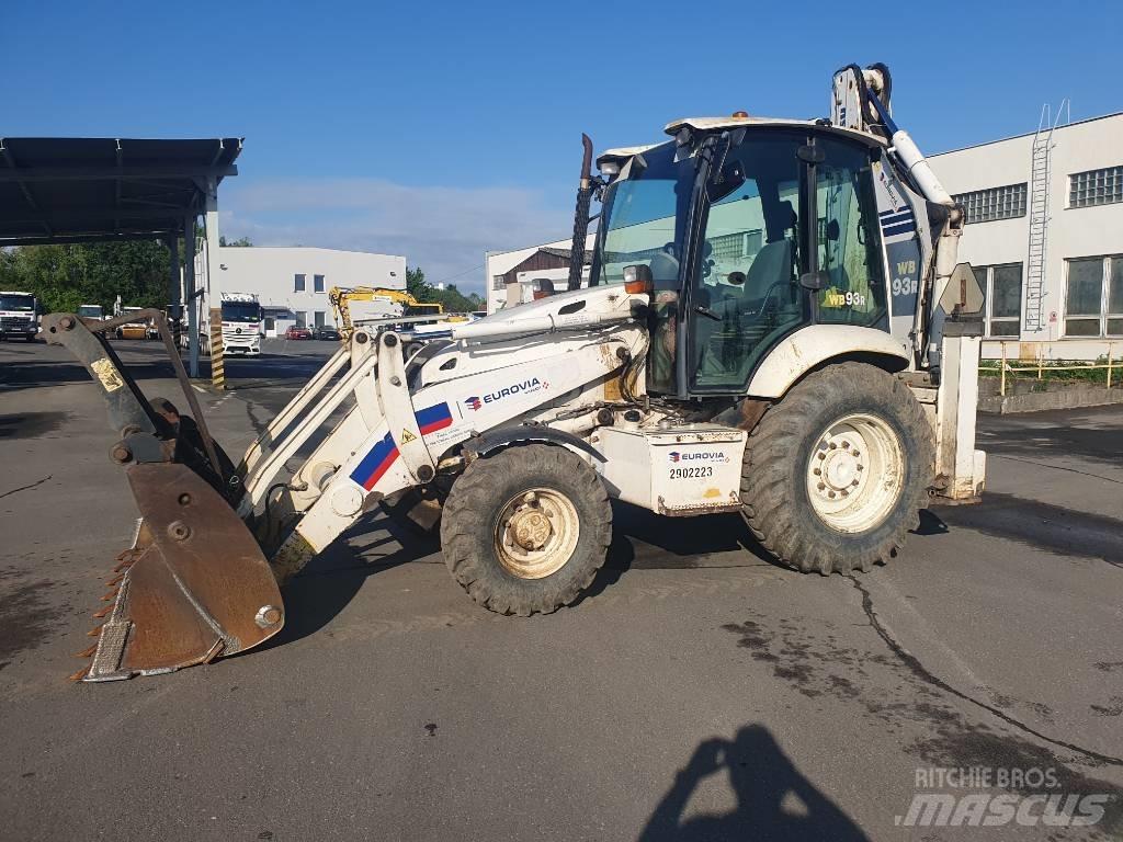 Komatsu WB 93 R-5 Backhoe loaders