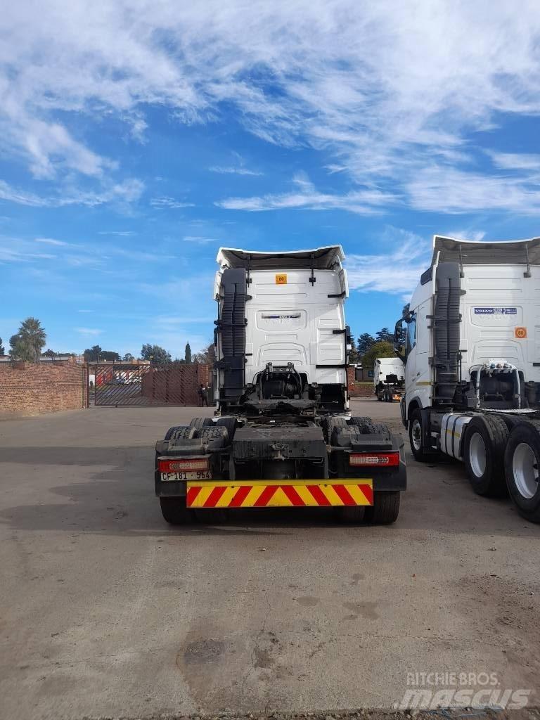 Volvo FH 440 Tractor Units