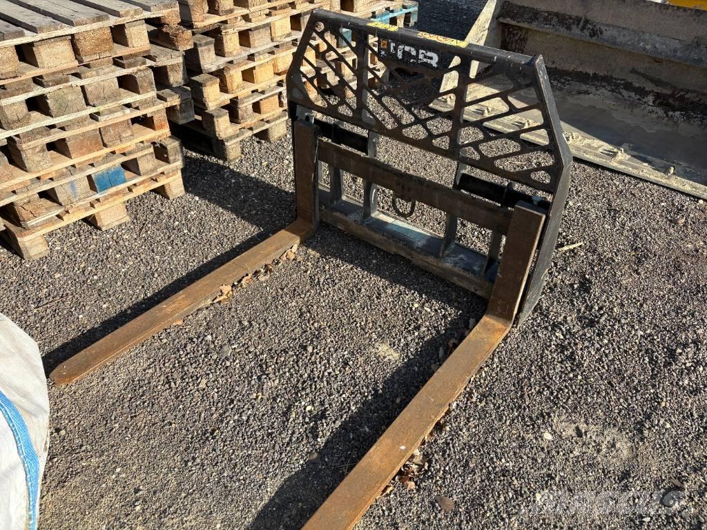 JCB 250 T4 Mini loaders