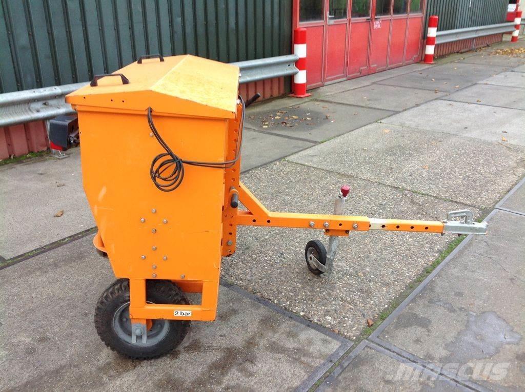 Jongerius Cumbie Sand and salt spreaders