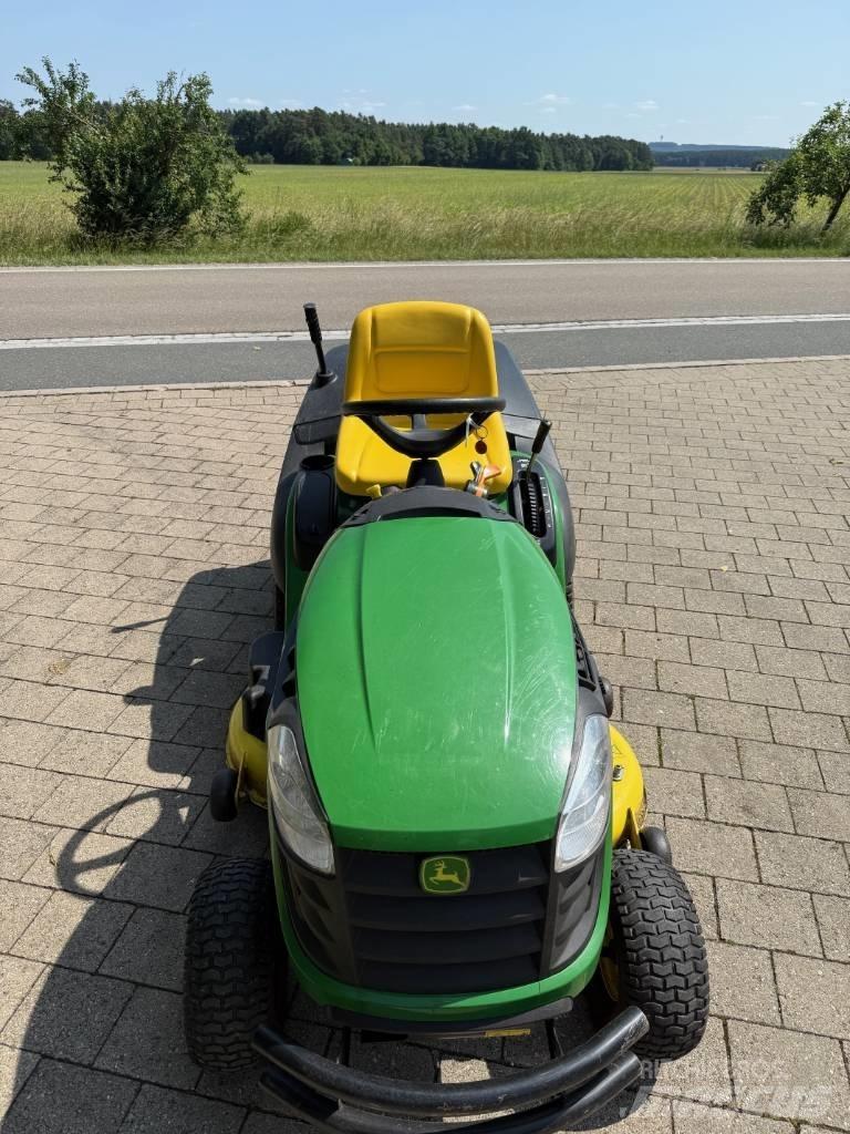 John Deere X 155 R Riding mowers