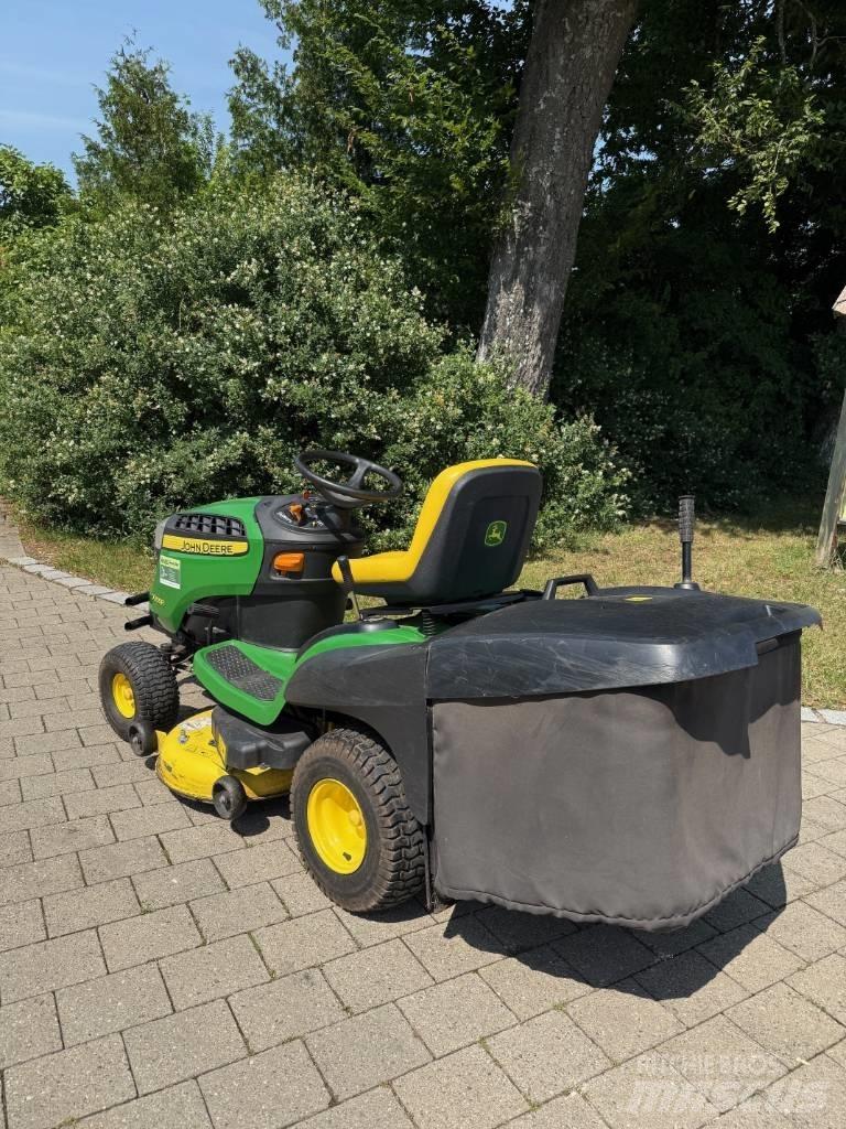John Deere X 155 R Riding mowers