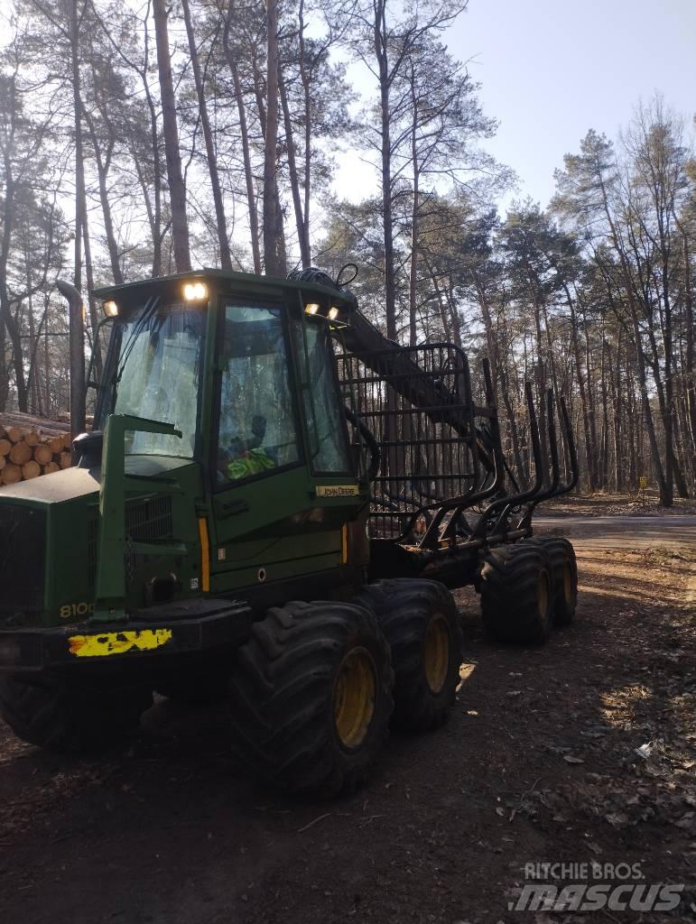 John Deere 810D Forwarders