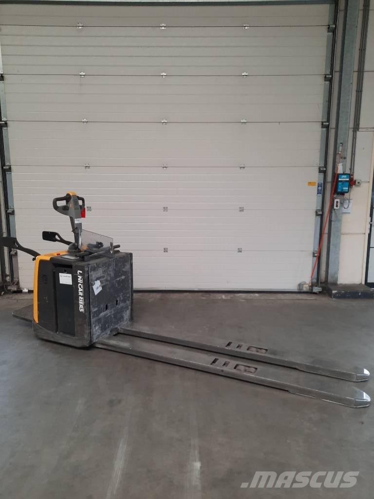 UniCarriers 200PMR Low lifter with platform