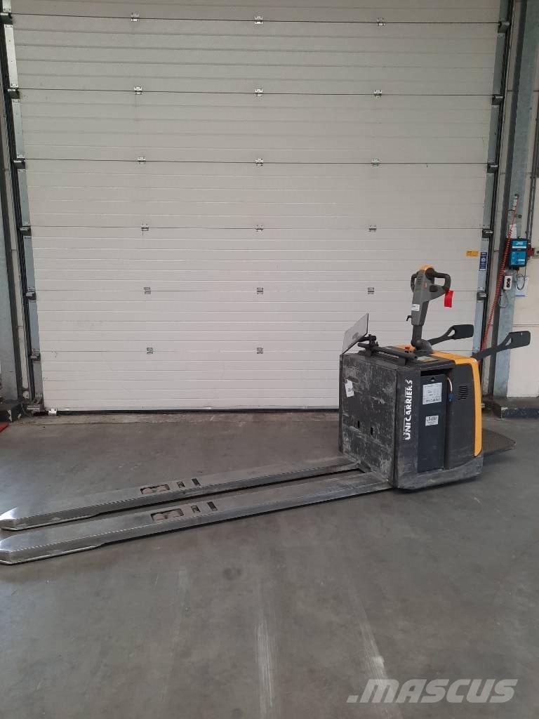 UniCarriers 200PMR Low lifter with platform