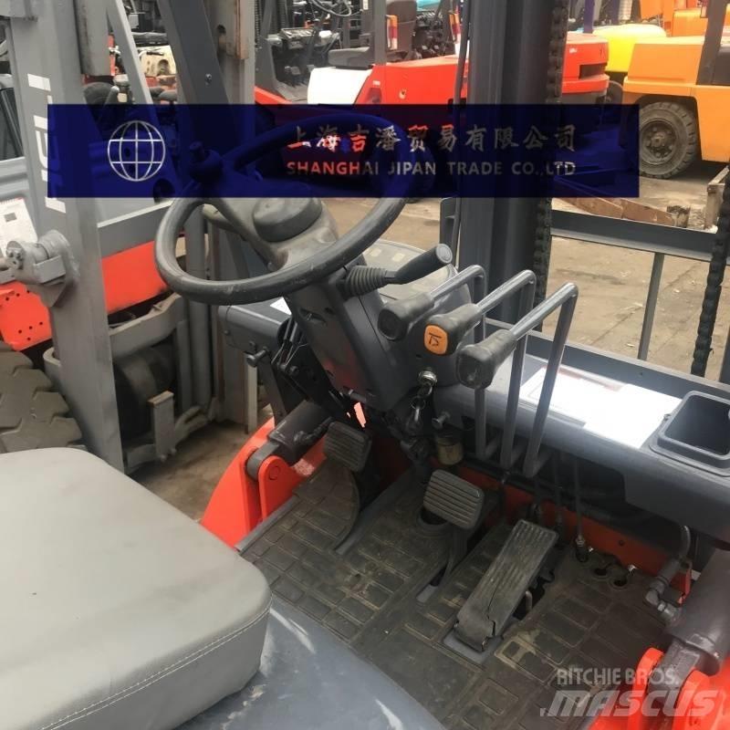 Heli H2000 35 Diesel trucks
