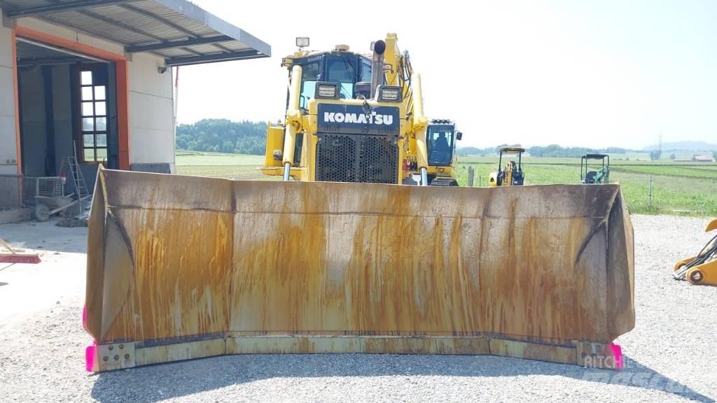 Komatsu D 65 PX-18 Crawler dozers