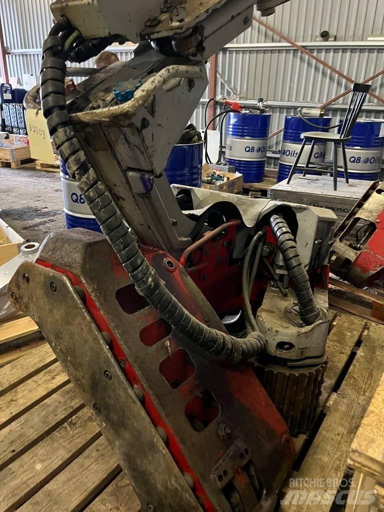 Log Max 4000T Harvester heads