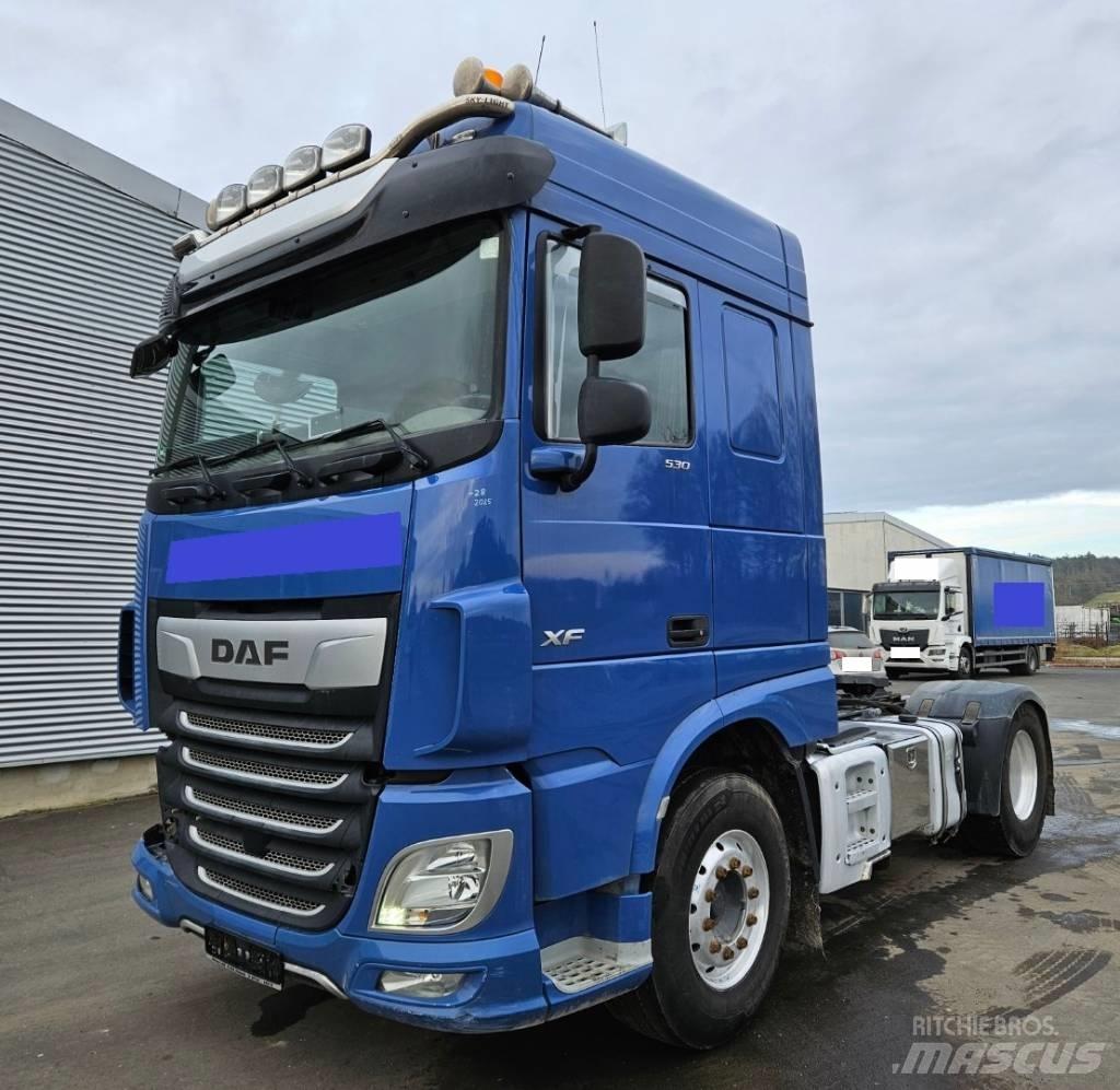 DAF XF 530 Unfall Tractor Units