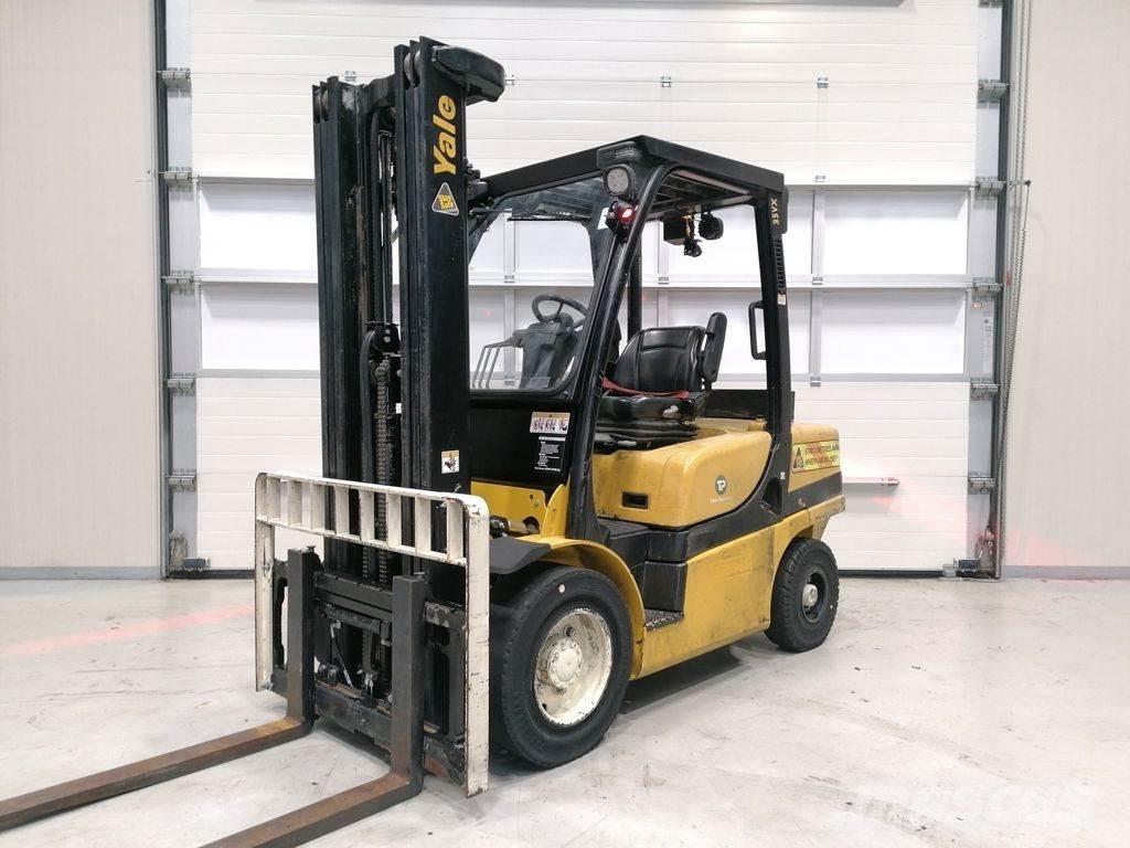 Yale GDP35VX Diesel trucks