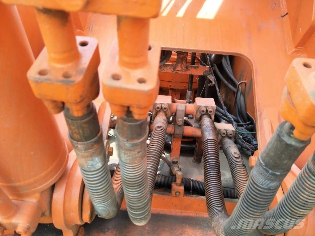 Doosan 225 Crawler excavators