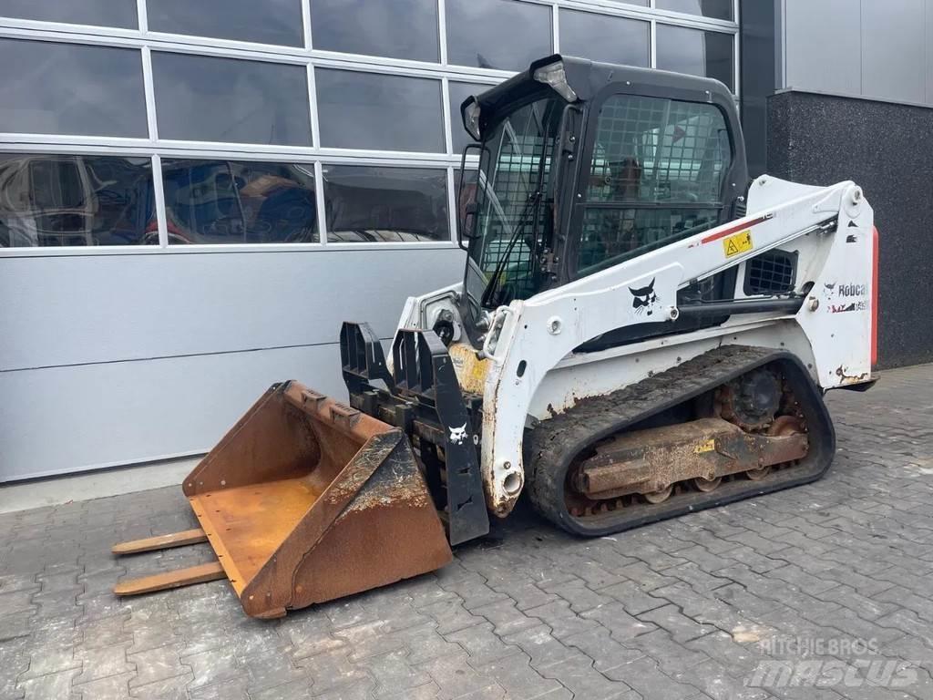 Bobcat T450 Skid steer loaders