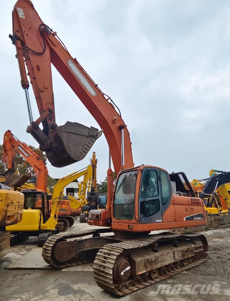 Doosan DX 300 LC Crawler excavators