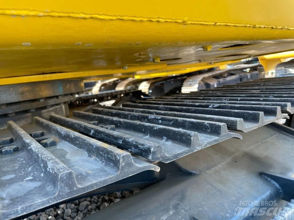 Komatsu 130-7 Crawler excavators