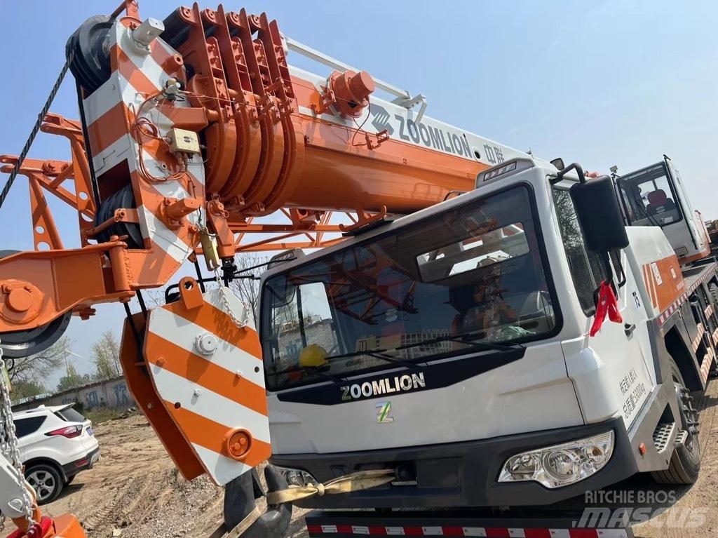 Zoomlion QY30V All terrain cranes