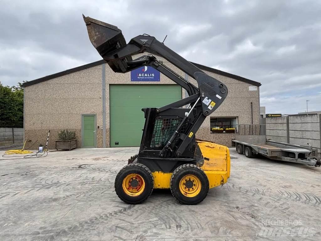 New Holland LS160 Skid steer loaders