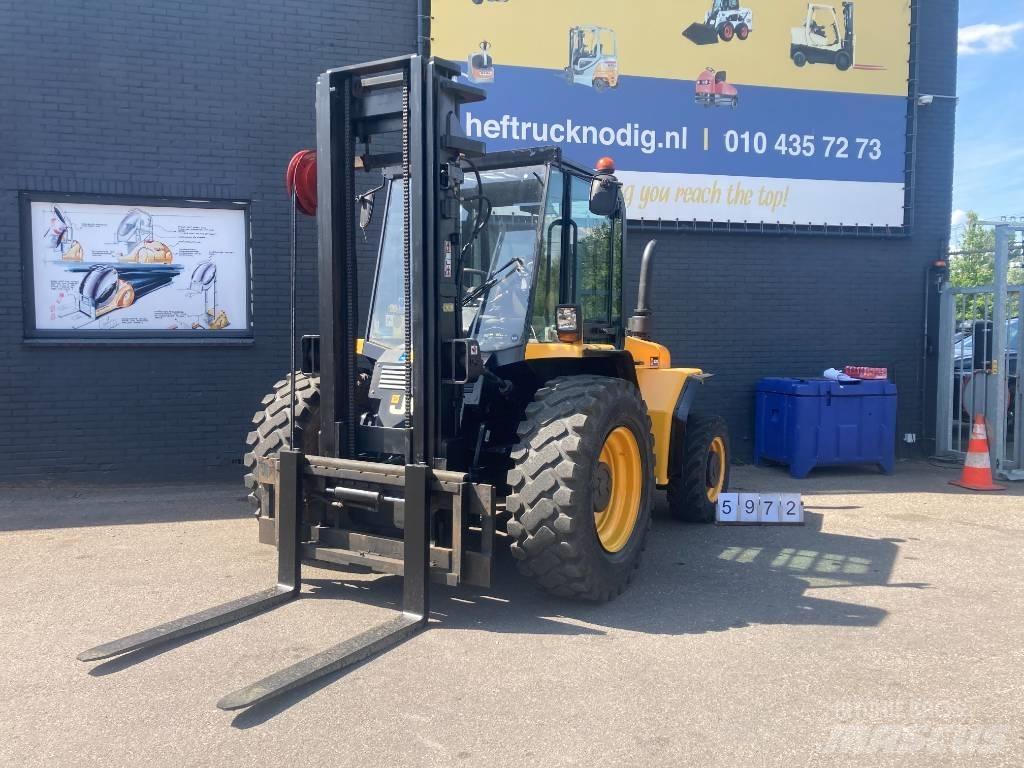 JCB 930-4 Rough terrain trucks
