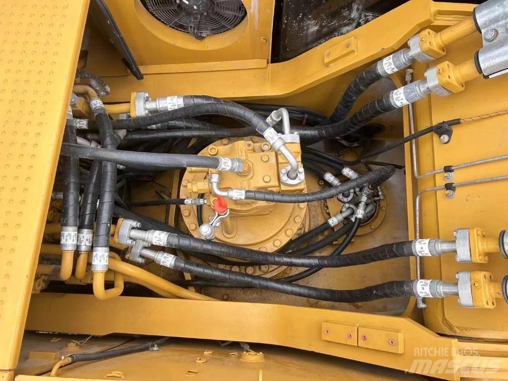 CAT 340 Crawler excavators