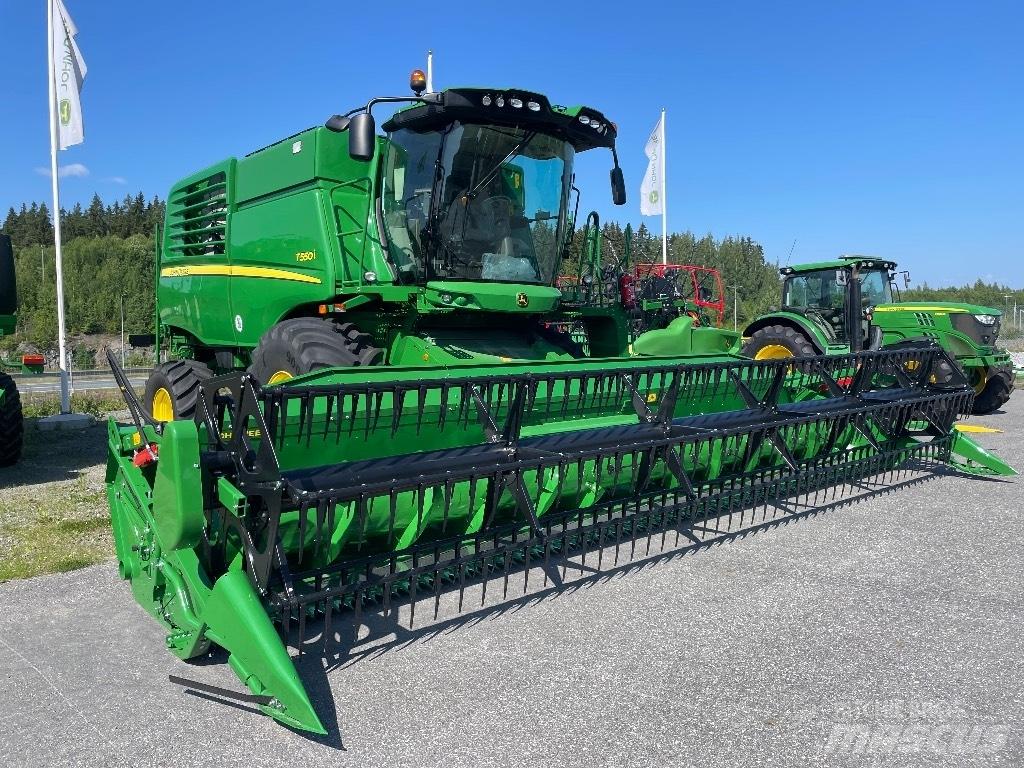 John Deere T 550 Combine harvesters
