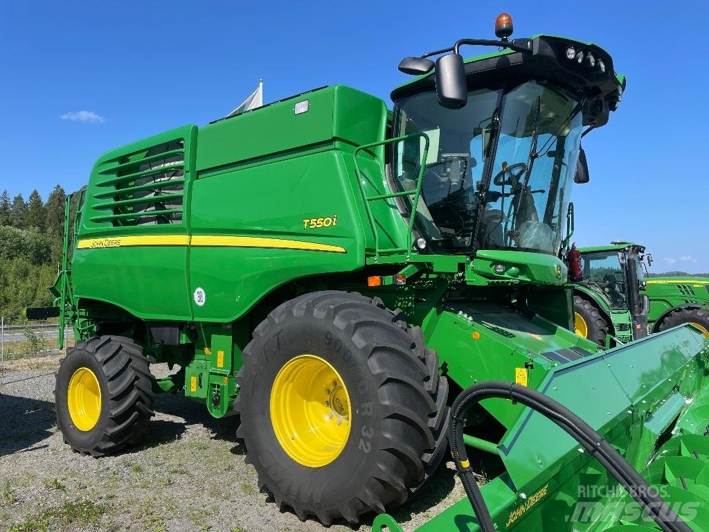 John Deere T 550 Combine harvesters