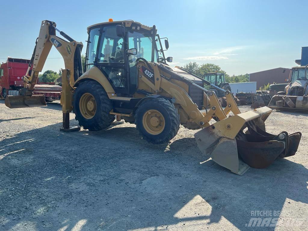  Tractopelle Cat 432F Backhoe loaders