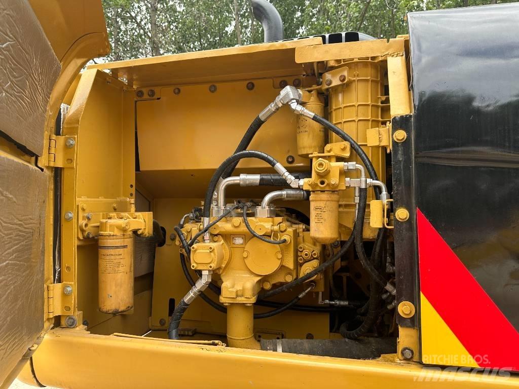 CAT 320d Crawler excavators
