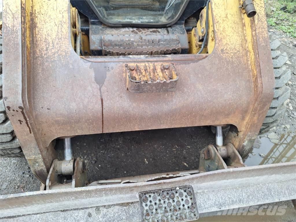 CAT 246 C 4X4 Construction - Others