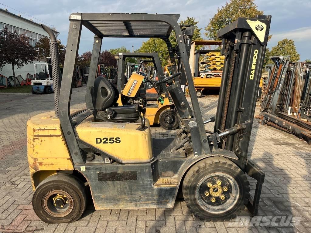 Daewoo D25S3 V-2311 Diesel trucks