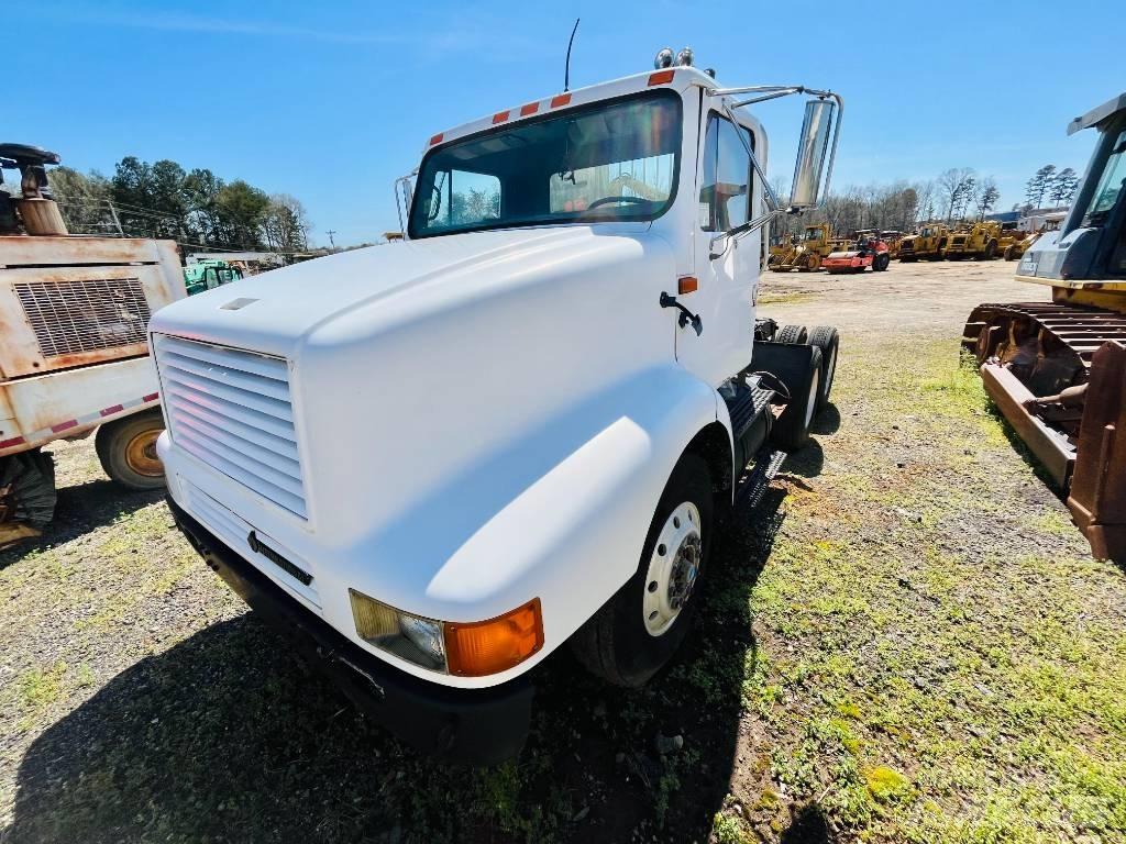 International 8200 Tractor Units