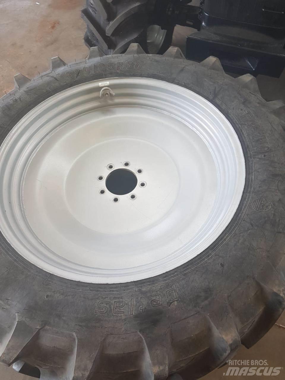 Petlas 380/85R38 Tyres, wheels and rims