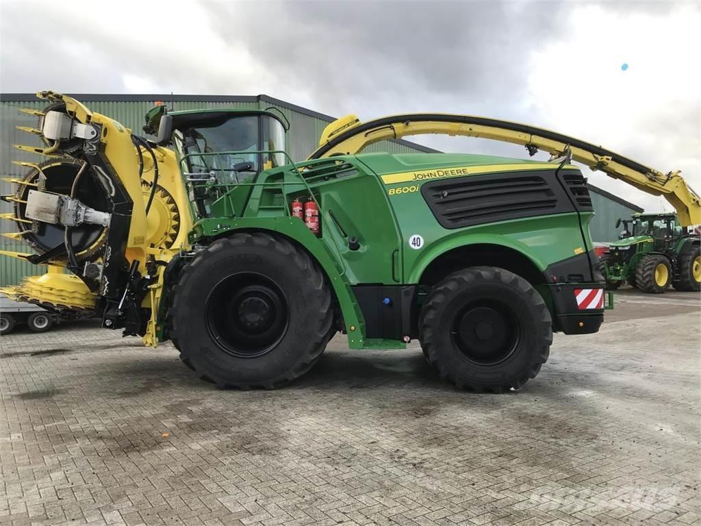 John Deere 8600 Self-propelled foragers