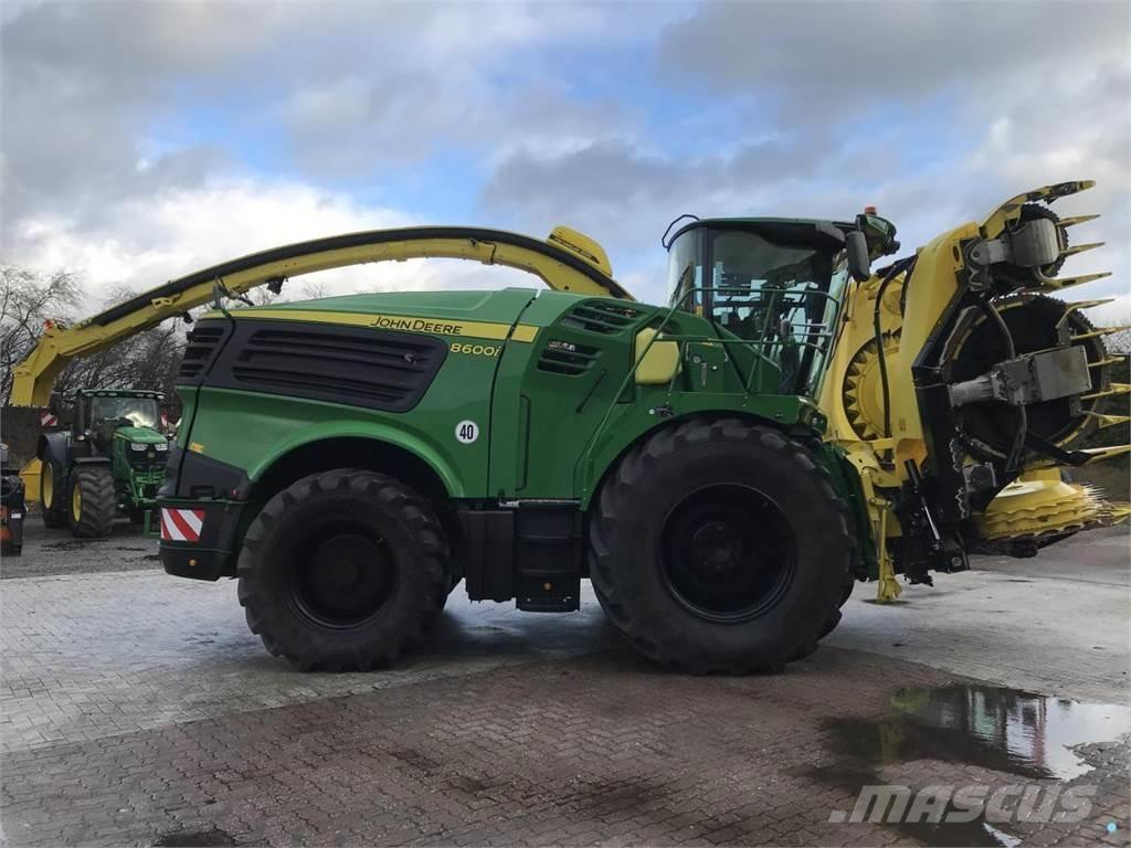 John Deere 8600 Self-propelled foragers